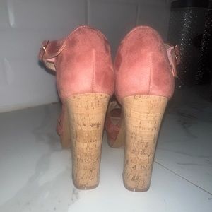 Pink heel wedge